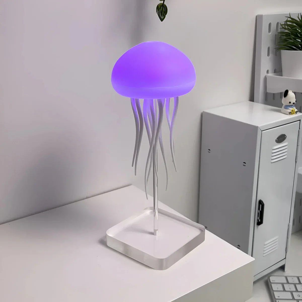 Floating Jellyfish Table Lamp
